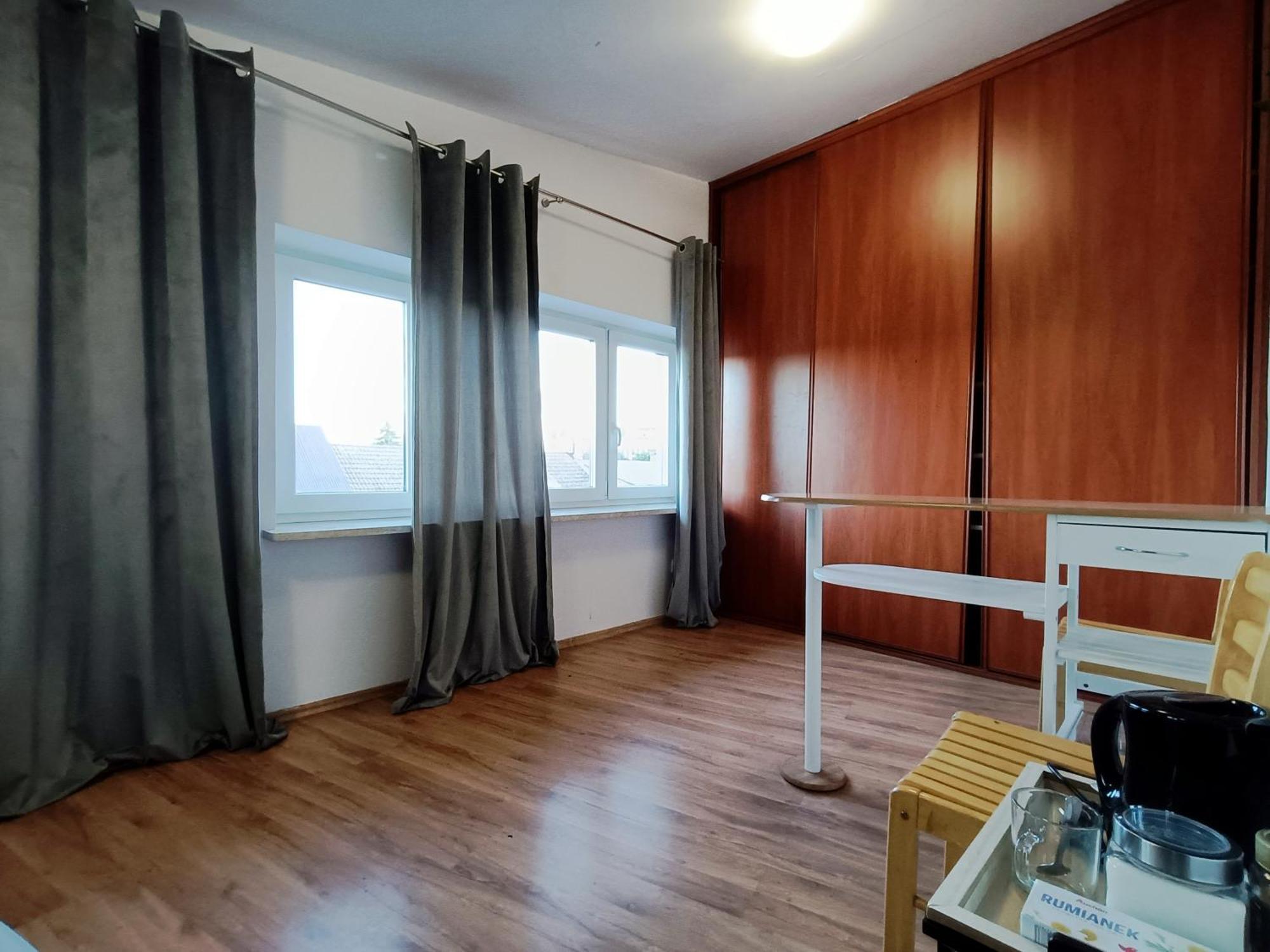 Pokoje Przytulnie Jak W Domu Cracovia Exterior foto